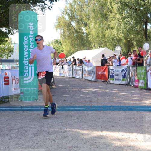 07.09.2025 - 19. Norderstedt Triathlon Zöllner http://msf.ph/oto/8776155 07.09.2025 11:57:12 Ziel 1274 meine-sportfotos.de