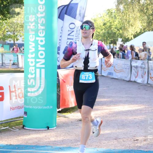 07.09.2025 - 19. Norderstedt Triathlon Zöllner http://msf.ph/oto/8776167 07.09.2025 17:06:40 Ziel 873 meine-sportfotos.de