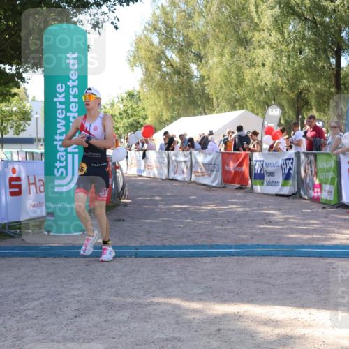 07.09.2025 - 19. Norderstedt Triathlon Zöllner http://msf.ph/oto/8776182 07.09.2025 11:57:30 Ziel 1176 meine-sportfotos.de