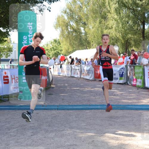 07.09.2025 - 19. Norderstedt Triathlon Zöllner http://msf.ph/oto/8776209 07.09.2025 11:57:40 Ziel 1162, 1199 meine-sportfotos.de