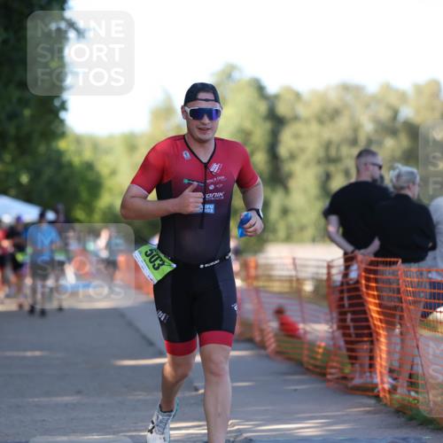 07.09.2025 - 19. Norderstedt Triathlon Michael Strokosch http://msf.ph/oto/8776228 07.09.2025 16:46:33 Laufen 397, 503, 1087 meine-sportfotos.de