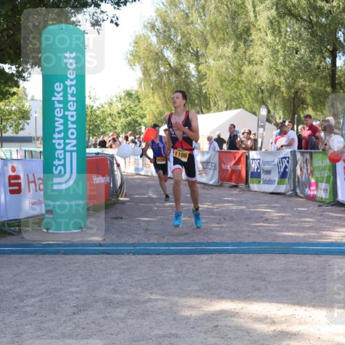07.09.2025 - 19. Norderstedt Triathlon Zöllner http://msf.ph/oto/8776233 07.09.2025 11:58:12 Ziel 1179, 1186 meine-sportfotos.de
