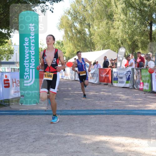 07.09.2025 - 19. Norderstedt Triathlon Zöllner http://msf.ph/oto/8776243 07.09.2025 11:58:12 Ziel 1179, 1186 meine-sportfotos.de