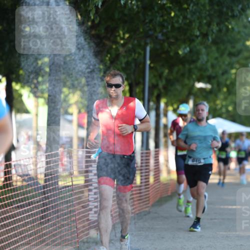 07.09.2025 - 19. Norderstedt Triathlon Michael Strokosch http://msf.ph/oto/8776300 07.09.2025 16:46:46 Laufen 383, 894, 946, 1581, 1611, 1616 meine-sportfotos.de