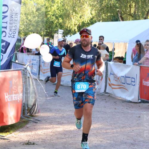 07.09.2025 - 19. Norderstedt Triathlon Zöllner http://msf.ph/oto/8776334 07.09.2025 17:07:44 Ziel 870, 902 meine-sportfotos.de