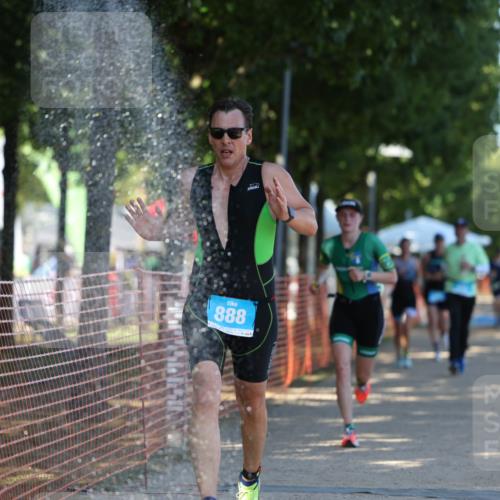 07.09.2025 - 19. Norderstedt Triathlon Michael Strokosch http://msf.ph/oto/8776335 07.09.2025 15:48:02 Laufen 452, 888, 905, 1507, 1508 meine-sportfotos.de