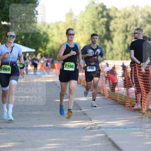 07.09.2025 - 19. Norderstedt Triathlon Michael Strokosch http://msf.ph/oto/8776336 07.09.2025 16:46:54 Laufen 940, 1069, 1106, 1611 meine-sportfotos.de