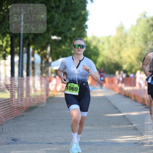 07.09.2025 - 19. Norderstedt Triathlon Michael Strokosch http://msf.ph/oto/8776347 07.09.2025 16:46:55 Laufen 940, 1069, 1106 meine-sportfotos.de