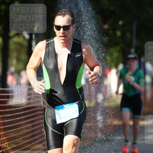 07.09.2025 - 19. Norderstedt Triathlon Michael Strokosch http://msf.ph/oto/8776362 07.09.2025 15:48:03 Laufen 452, 888, 905, 1507, 1508 meine-sportfotos.de