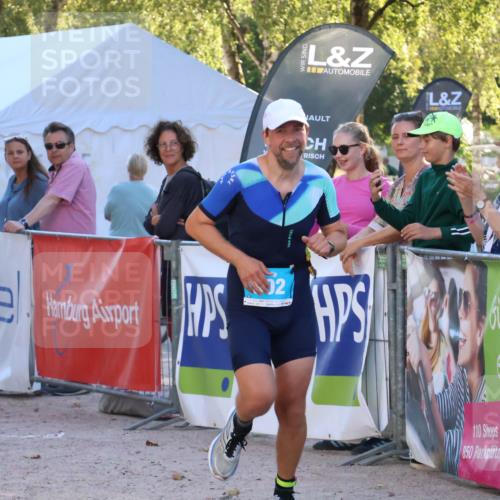 07.09.2025 - 19. Norderstedt Triathlon Zöllner http://msf.ph/oto/8776375 07.09.2025 17:07:47 Ziel 870, 902 meine-sportfotos.de