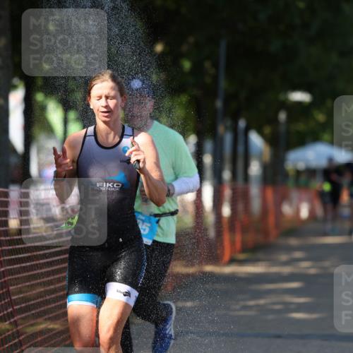 07.09.2025 - 19. Norderstedt Triathlon Michael Strokosch http://msf.ph/oto/8776429 07.09.2025 15:48:10 Laufen 365, 452, 905, 1511 meine-sportfotos.de