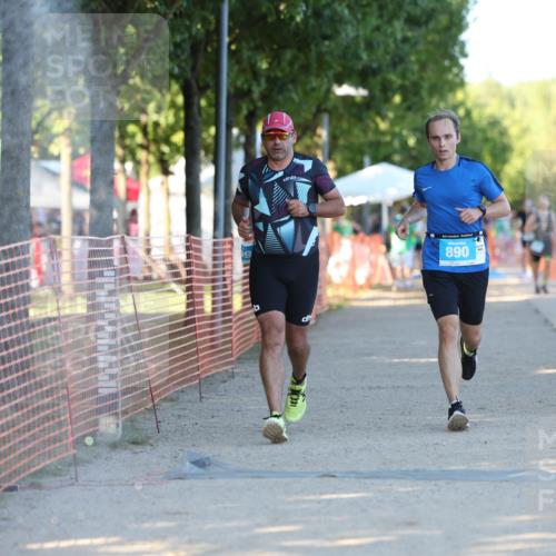 07.09.2025 - 19. Norderstedt Triathlon Michael Strokosch http://msf.ph/oto/8776440 07.09.2025 16:47:42 Laufen 409, 890, 1623, 1628 meine-sportfotos.de