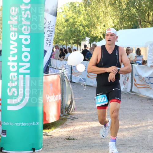 07.09.2025 - 19. Norderstedt Triathlon Zöllner http://msf.ph/oto/8776444 07.09.2025 17:08:30 Ziel 1405 meine-sportfotos.de
