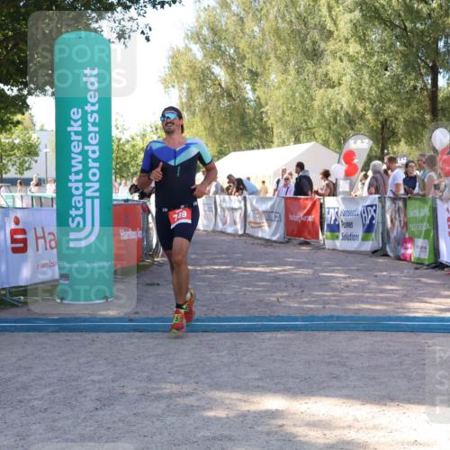 07.09.2025 - 19. Norderstedt Triathlon Zöllner http://msf.ph/oto/8776446 07.09.2025 12:00:47 Ziel 749, 1184 meine-sportfotos.de
