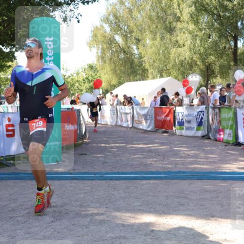 07.09.2025 - 19. Norderstedt Triathlon Zöllner http://msf.ph/oto/8776459 07.09.2025 12:00:48 Ziel 749, 1184 meine-sportfotos.de