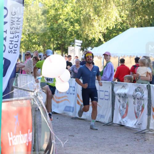 07.09.2025 - 19. Norderstedt Triathlon Zöllner http://msf.ph/oto/8776481 07.09.2025 17:09:02 Ziel 947 meine-sportfotos.de