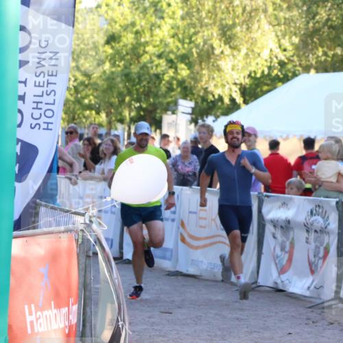 07.09.2025 - 19. Norderstedt Triathlon Zöllner http://msf.ph/oto/8776489 07.09.2025 17:09:03 Ziel 947 meine-sportfotos.de