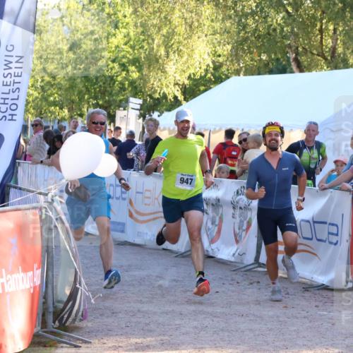 07.09.2025 - 19. Norderstedt Triathlon Zöllner http://msf.ph/oto/8776503 07.09.2025 17:09:03 Ziel 947 meine-sportfotos.de