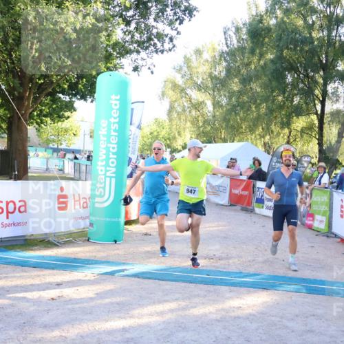 07.09.2025 - 19. Norderstedt Triathlon Zöllner http://msf.ph/oto/8776527 07.09.2025 17:09:05 Ziel 947 meine-sportfotos.de