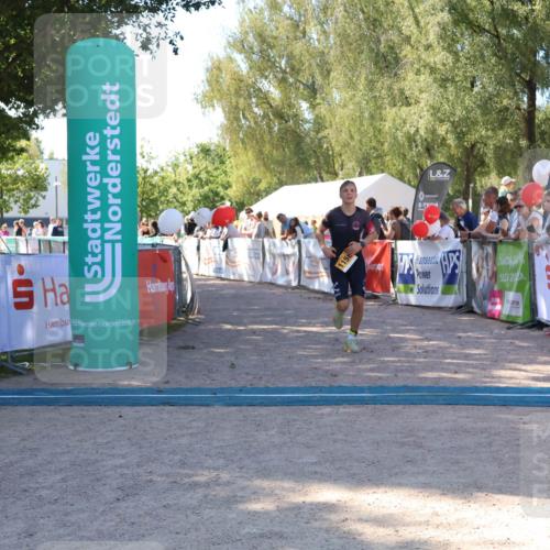 07.09.2025 - 19. Norderstedt Triathlon Zöllner http://msf.ph/oto/8776534 07.09.2025 12:01:31 Ziel 1156 meine-sportfotos.de