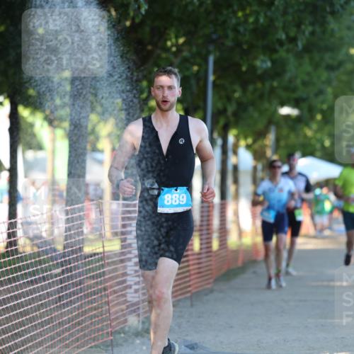 07.09.2025 - 19. Norderstedt Triathlon Michael Strokosch http://msf.ph/oto/8776544 07.09.2025 16:48:05 Laufen 396, 889, 903, 910, 947, 1074, 1618 meine-sportfotos.de