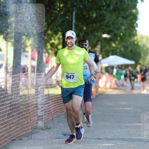 07.09.2025 - 19. Norderstedt Triathlon Michael Strokosch http://msf.ph/oto/8776558 07.09.2025 16:48:09 Laufen 889, 903, 947, 1618 meine-sportfotos.de