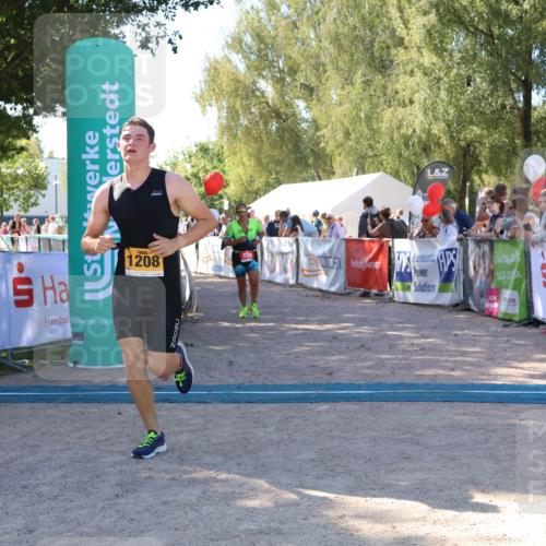 07.09.2025 - 19. Norderstedt Triathlon Zöllner http://msf.ph/oto/8776564 07.09.2025 12:01:52 Ziel 770, 1208 meine-sportfotos.de