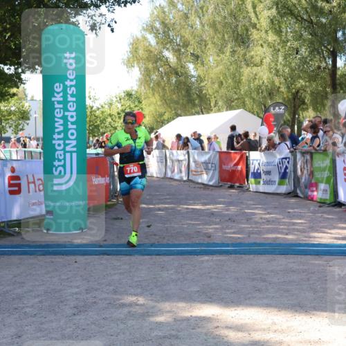 07.09.2025 - 19. Norderstedt Triathlon Zöllner http://msf.ph/oto/8776585 07.09.2025 12:01:54 Ziel 770, 1208 meine-sportfotos.de
