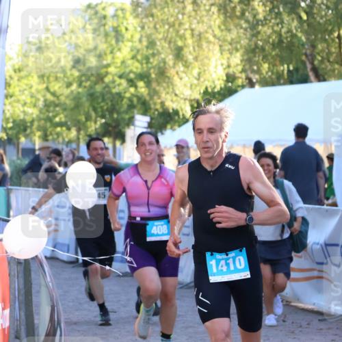 07.09.2025 - 19. Norderstedt Triathlon Zöllner http://msf.ph/oto/8776636 07.09.2025 17:11:04 Ziel 408, 945, 1410 meine-sportfotos.de