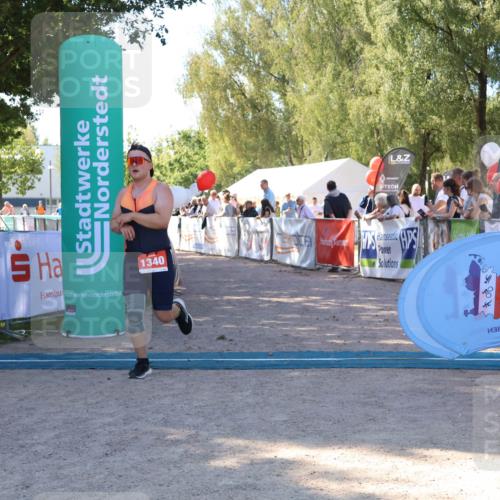 07.09.2025 - 19. Norderstedt Triathlon Zöllner http://msf.ph/oto/8776637 07.09.2025 12:02:56 Ziel 1340 meine-sportfotos.de