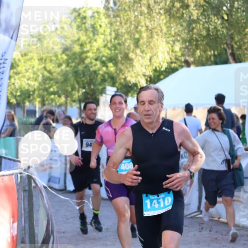 07.09.2025 - 19. Norderstedt Triathlon Zöllner http://msf.ph/oto/8776640 07.09.2025 17:11:04 Ziel 408, 945, 1410 meine-sportfotos.de