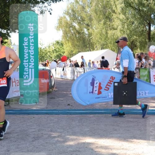 07.09.2025 - 19. Norderstedt Triathlon Zöllner http://msf.ph/oto/8776650 07.09.2025 12:02:56 Ziel 1340 meine-sportfotos.de