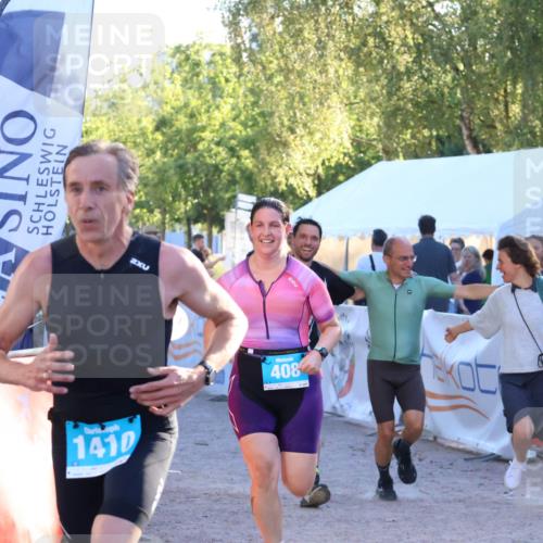 07.09.2025 - 19. Norderstedt Triathlon Zöllner http://msf.ph/oto/8776651 07.09.2025 17:11:04 Ziel 408, 945, 1410 meine-sportfotos.de