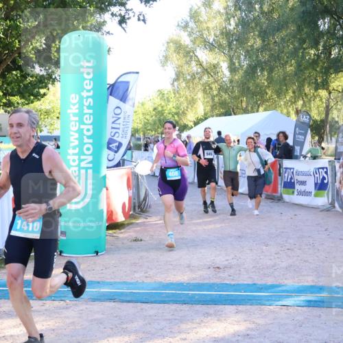 07.09.2025 - 19. Norderstedt Triathlon Zöllner http://msf.ph/oto/8776663 07.09.2025 17:11:05 Ziel 408, 945, 1410 meine-sportfotos.de