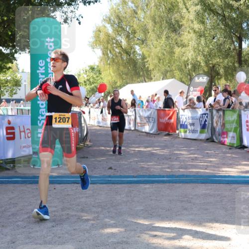 07.09.2025 - 19. Norderstedt Triathlon Zöllner http://msf.ph/oto/8776671 07.09.2025 12:03:07 Ziel 1194, 1207, 1341 meine-sportfotos.de