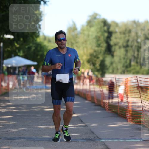 07.09.2025 - 19. Norderstedt Triathlon Michael Strokosch http://msf.ph/oto/8776673 07.09.2025 15:48:38 Laufen 382, 1404 meine-sportfotos.de