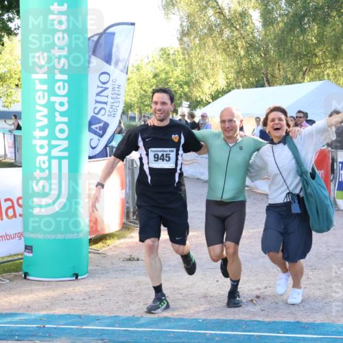 07.09.2025 - 19. Norderstedt Triathlon Zöllner http://msf.ph/oto/8776692 07.09.2025 17:11:07 Ziel 408, 945, 1410 meine-sportfotos.de