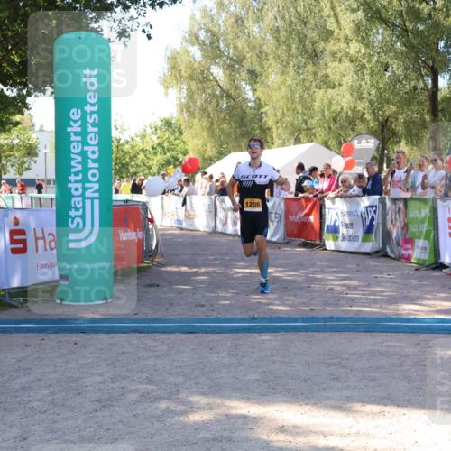 07.09.2025 - 19. Norderstedt Triathlon Zöllner http://msf.ph/oto/8776722 07.09.2025 12:03:38 Ziel 1206 meine-sportfotos.de