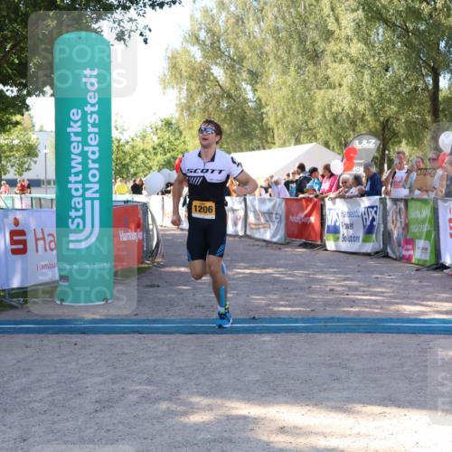 07.09.2025 - 19. Norderstedt Triathlon Zöllner http://msf.ph/oto/8776739 07.09.2025 12:03:39 Ziel 1206 meine-sportfotos.de