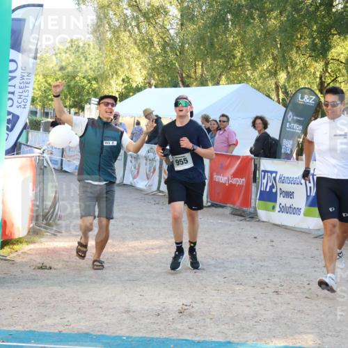 07.09.2025 - 19. Norderstedt Triathlon Zöllner http://msf.ph/oto/8776761 07.09.2025 17:11:27 Ziel 955 meine-sportfotos.de
