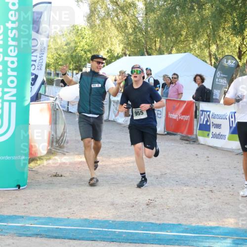 07.09.2025 - 19. Norderstedt Triathlon Zöllner http://msf.ph/oto/8776768 07.09.2025 17:11:27 Ziel 955 meine-sportfotos.de