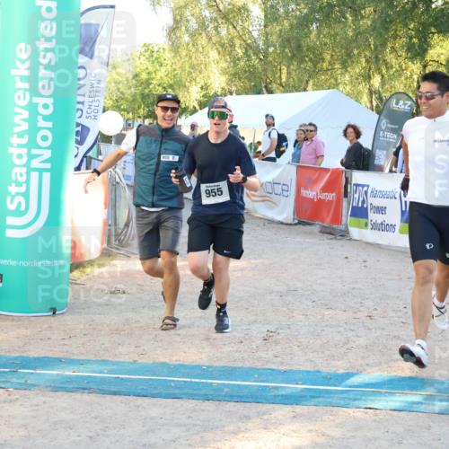 07.09.2025 - 19. Norderstedt Triathlon Zöllner http://msf.ph/oto/8776773 07.09.2025 17:11:28 Ziel 955 meine-sportfotos.de
