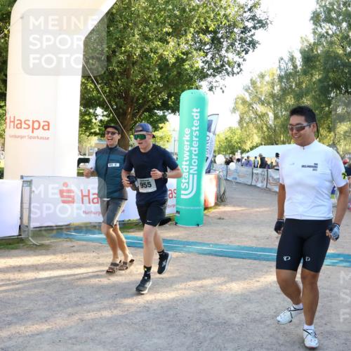 07.09.2025 - 19. Norderstedt Triathlon Zöllner http://msf.ph/oto/8776798 07.09.2025 17:11:29 Ziel 955 meine-sportfotos.de