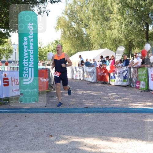 07.09.2025 - 19. Norderstedt Triathlon Zöllner http://msf.ph/oto/8776804 07.09.2025 12:05:40 Ziel 833 meine-sportfotos.de