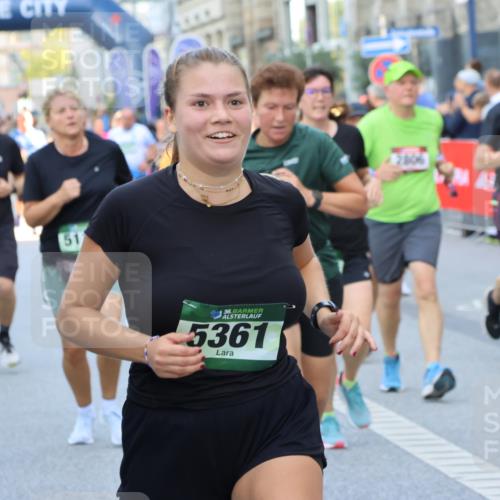 07.09.2025 - BARMER Alsterlauf Strokosch-Dieckow http://msf.ph/oto/8776828 07.09.2025 10:07:21 Ziel 2292, 2315, 2372, 2520, 2755, 2893, 2965, 3063, 3837, 3864, 3976, 4110, 4610, 4771, 4860, 5173, 5212, 5315, 5402, 5475, 5524, 5593, 5854, 5935, 5939, 6140, 6141, 6146, 6219, 6343, 8282 meine-sportfotos.de