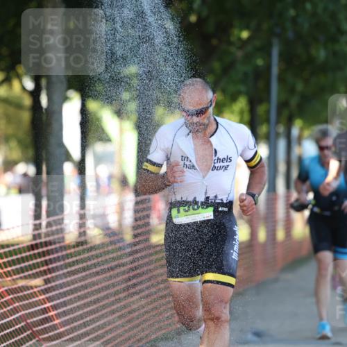 07.09.2025 - 19. Norderstedt Triathlon Michael Strokosch http://msf.ph/oto/8776840 07.09.2025 16:49:00 Laufen 882, 914, 1053, 1108, 1448, 1460, 1551, 1588 meine-sportfotos.de