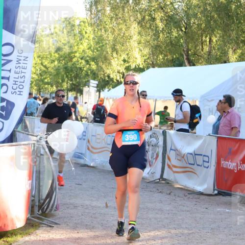 07.09.2025 - 19. Norderstedt Triathlon Zöllner http://msf.ph/oto/8776862 07.09.2025 17:12:07 Ziel 390, 1413 meine-sportfotos.de