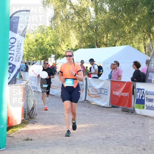 07.09.2025 - 19. Norderstedt Triathlon Zöllner http://msf.ph/oto/8776868 07.09.2025 17:12:07 Ziel 390, 1413 meine-sportfotos.de