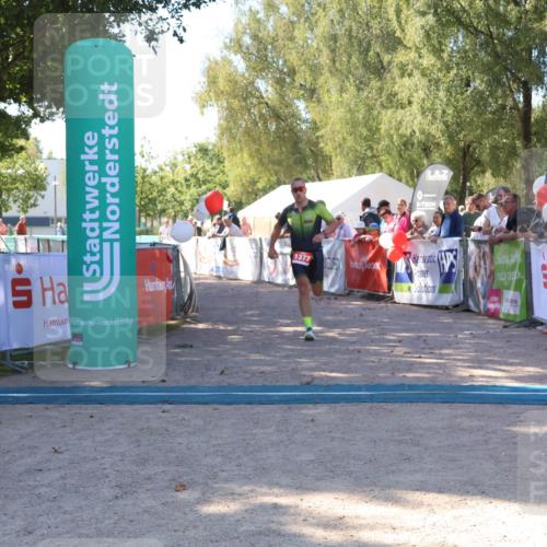 07.09.2025 - 19. Norderstedt Triathlon Zöllner http://msf.ph/oto/8776882 07.09.2025 12:06:08 Ziel 1377 meine-sportfotos.de