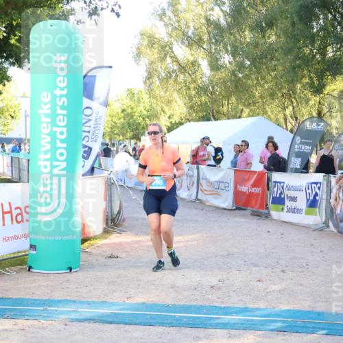 07.09.2025 - 19. Norderstedt Triathlon Zöllner http://msf.ph/oto/8776888 07.09.2025 17:12:08 Ziel 390, 1413 meine-sportfotos.de